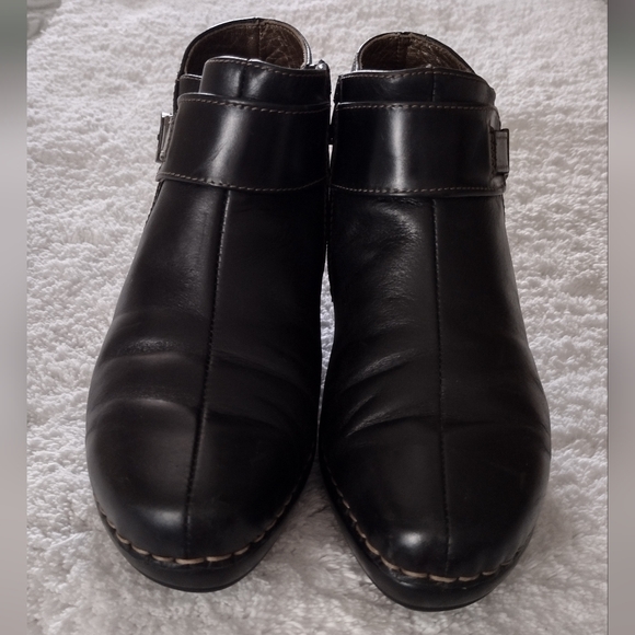 Joseph Seibel Black Side Zipper Ankle Bootie Size 38/US Size 8 - Picture 2 of 10